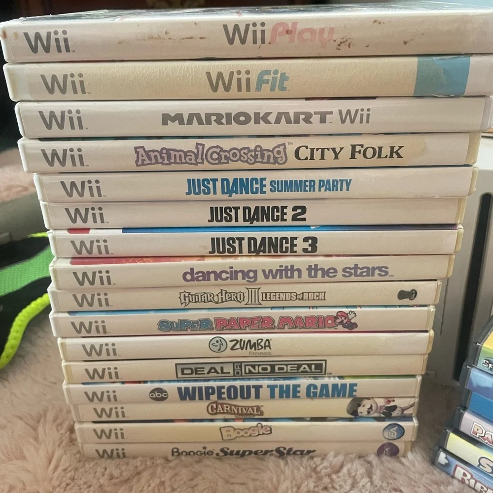 Wii Console, Game Collection + Remotes!